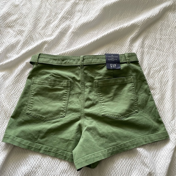 GAP Green Belted High Rise Shorts - Picture 5 of 8